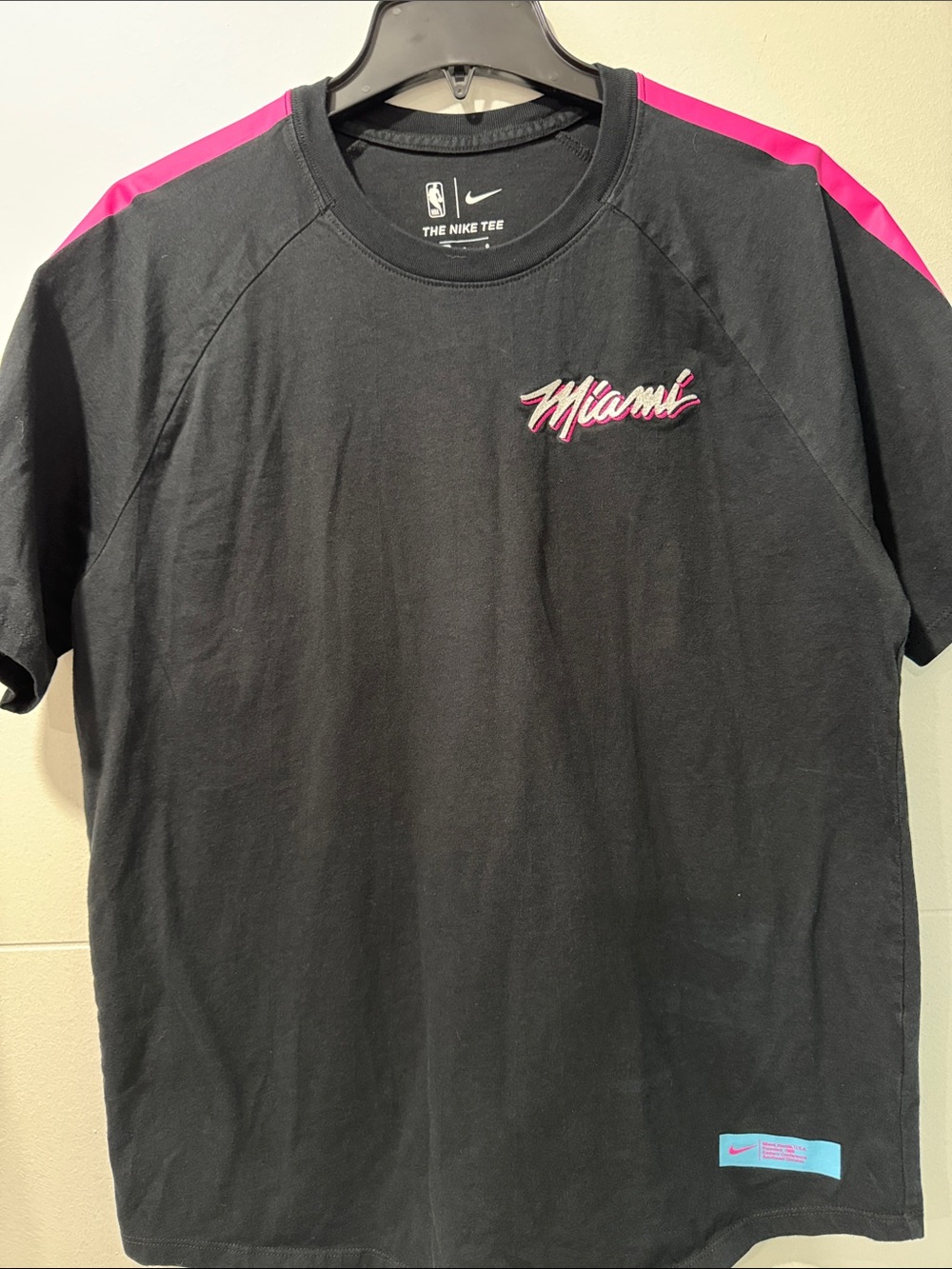 Nike‎ T-Shirt Mens Large Black Good Miami Heat City Edition Vice Short Sleeve